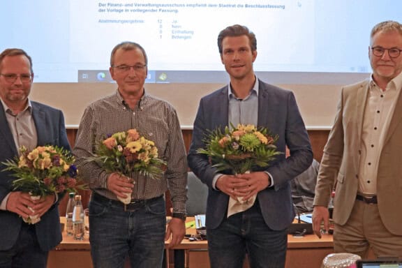 Foto vom Geschäftsführerwechsel der TWF, v.l.n.r. Jens Schulze, Jörg Schneider, Daniel Wirth, Oberbürgermeister Uwe Rumberg. Foto: Stadt Freital