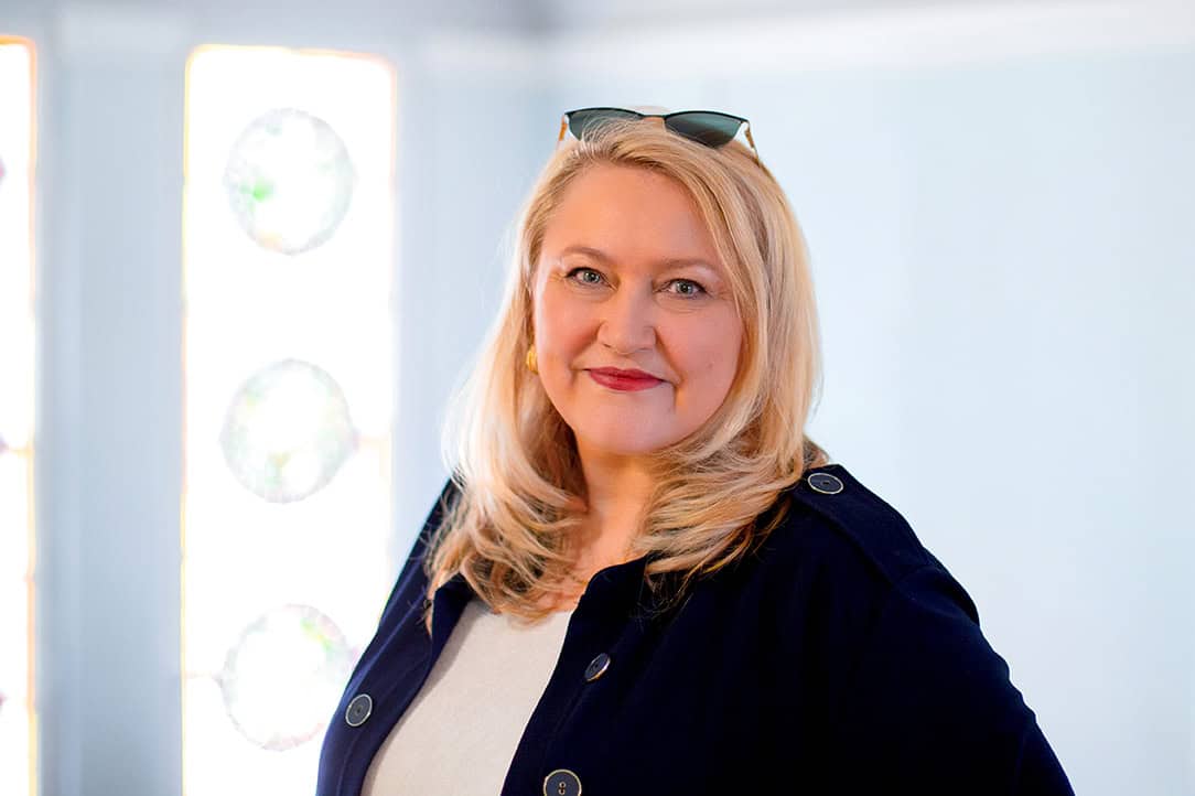 Porträtfoto von Beate Klengler, Teamleiterin Team Service bei der Wohnungsgesellschaft Freital. Foto: Anne Oehlert