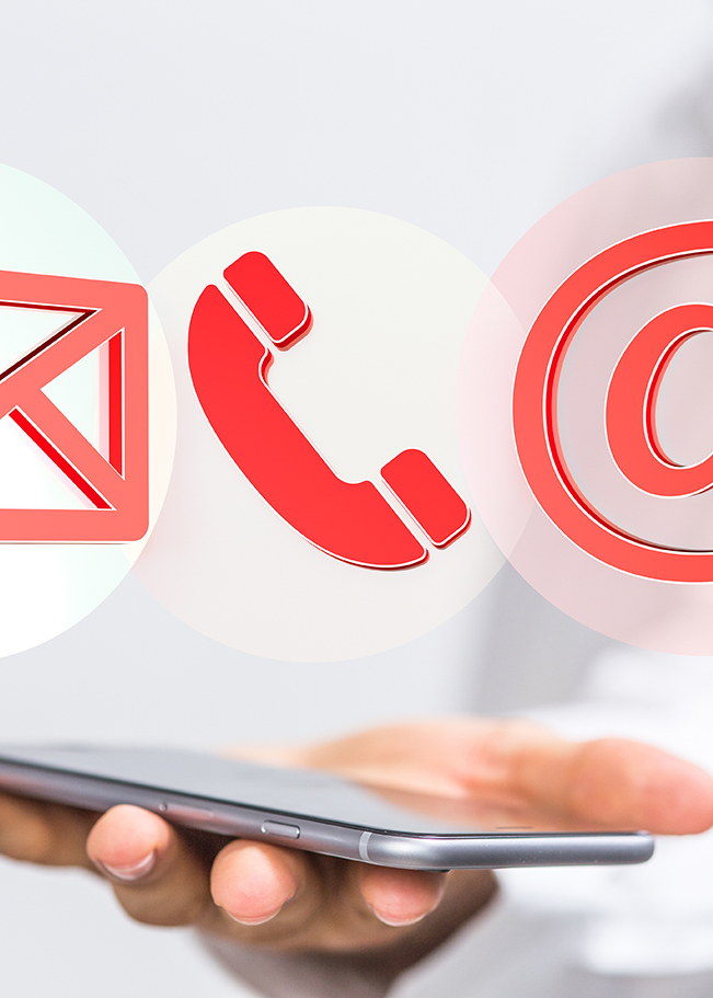 Symbol für die Rückrufbitte – Smartphone Symbol für die Rückrufbitte – Smartphone auf der Hand liegend. Foto: vegafox, AdobeStock