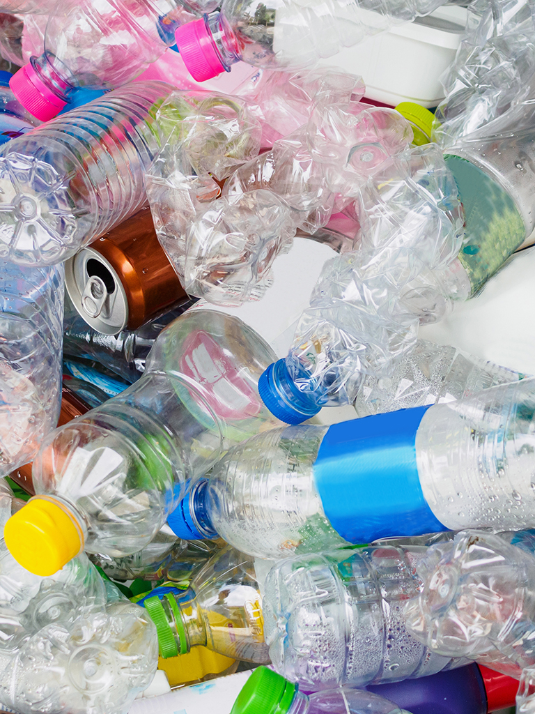 Plastikflaschen zum Recyclen Plastikflaschen zu Recyclen als Symbolbild für den Ratgeber zu gelben Tonne. Foto: Kwangmoozaa, AdobeStock